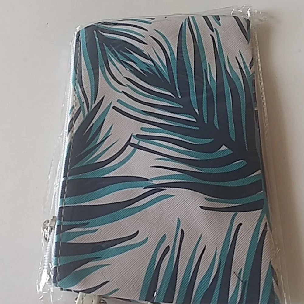 Tropical Travel Tassel Pouch Wristlet